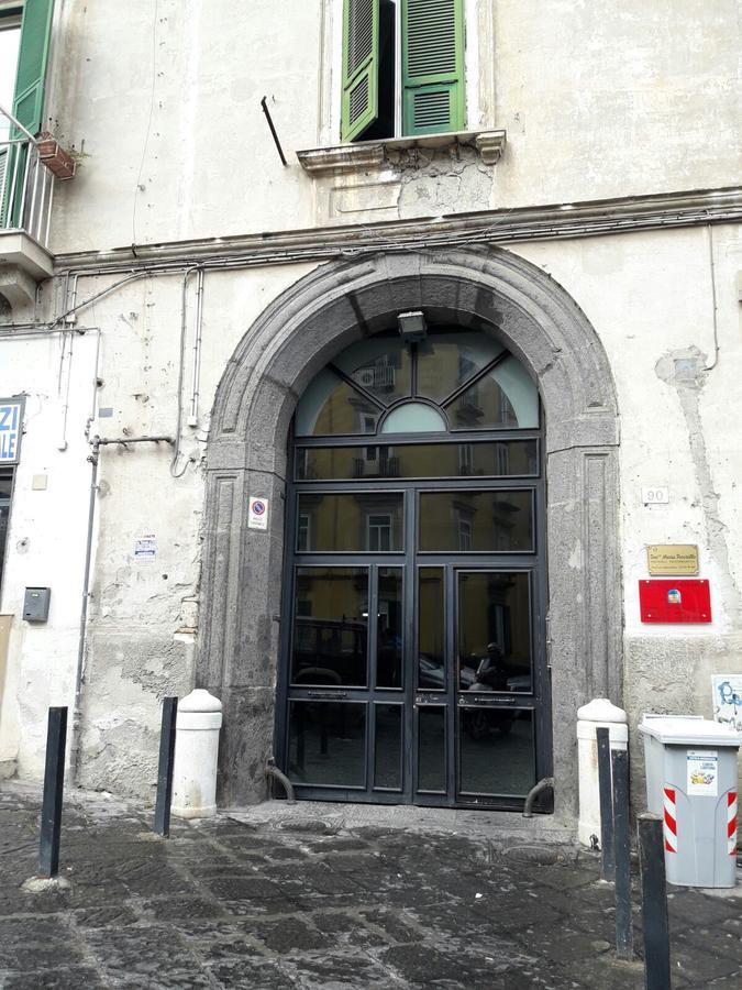 A Due Passi Da Dante Bed and Breakfast Νάπολη Εξωτερικό φωτογραφία