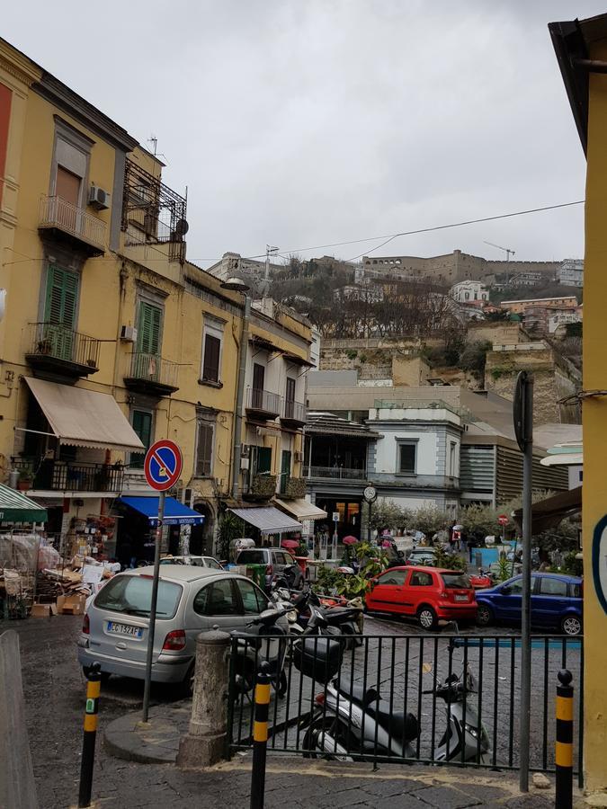 A Due Passi Da Dante Bed and Breakfast Νάπολη Εξωτερικό φωτογραφία