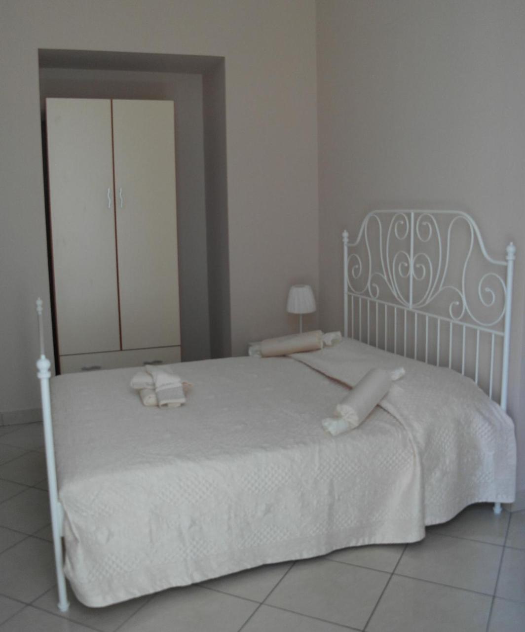 A Due Passi Da Dante Bed and Breakfast Νάπολη Εξωτερικό φωτογραφία