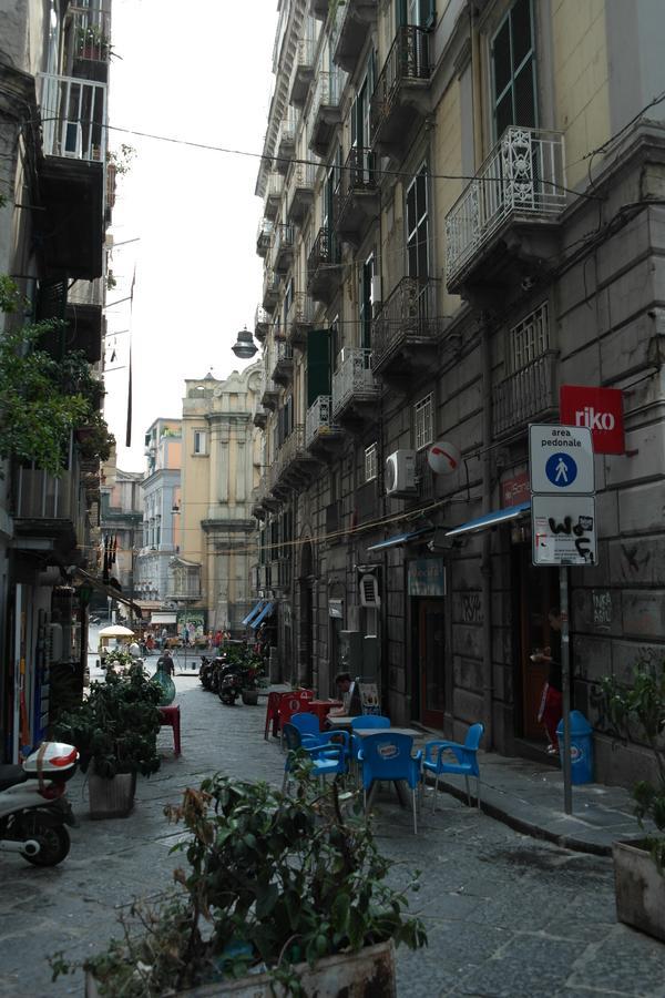 A Due Passi Da Dante Bed and Breakfast Νάπολη Εξωτερικό φωτογραφία